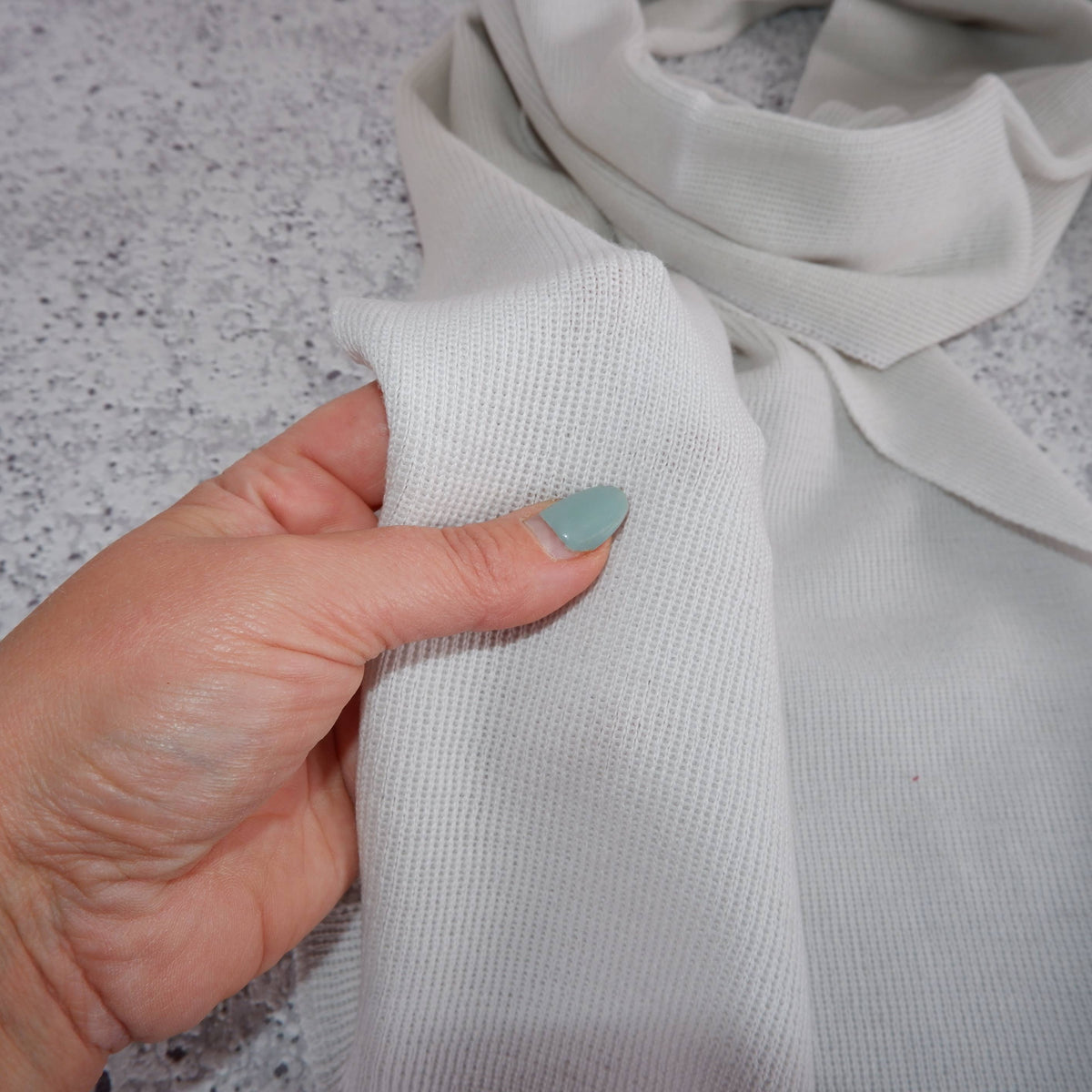 100% Merino wool scarf for men or women - Unisex beige wool: Off-White