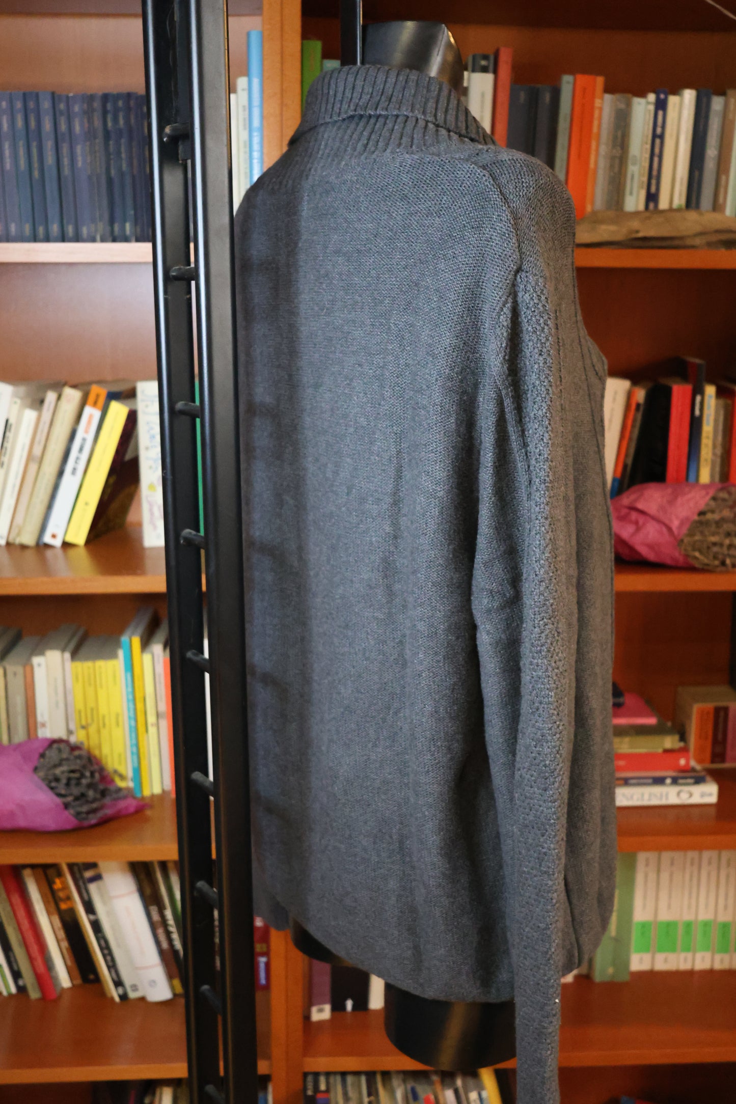 Elegante maglione grigio