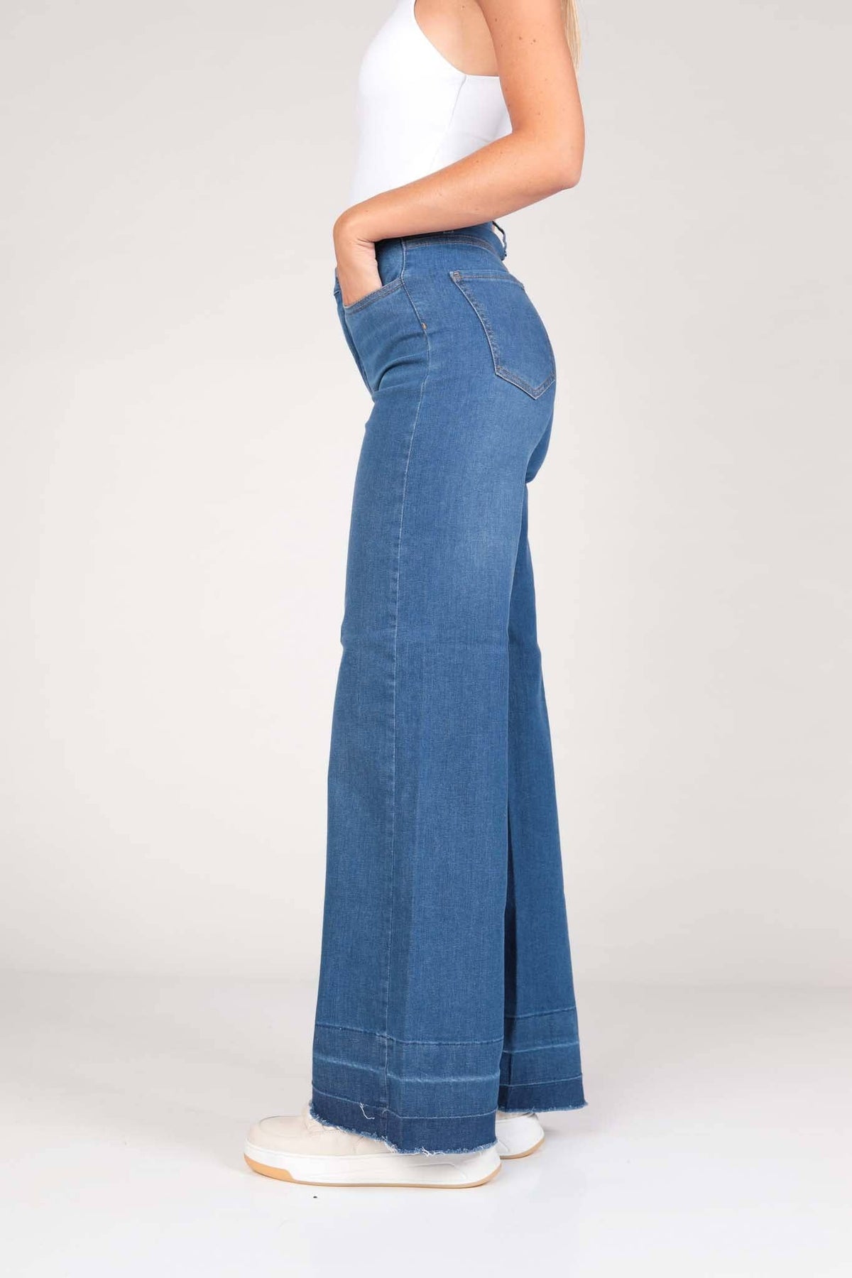 Classic Straight Jeans: Dark blue / 48 / High