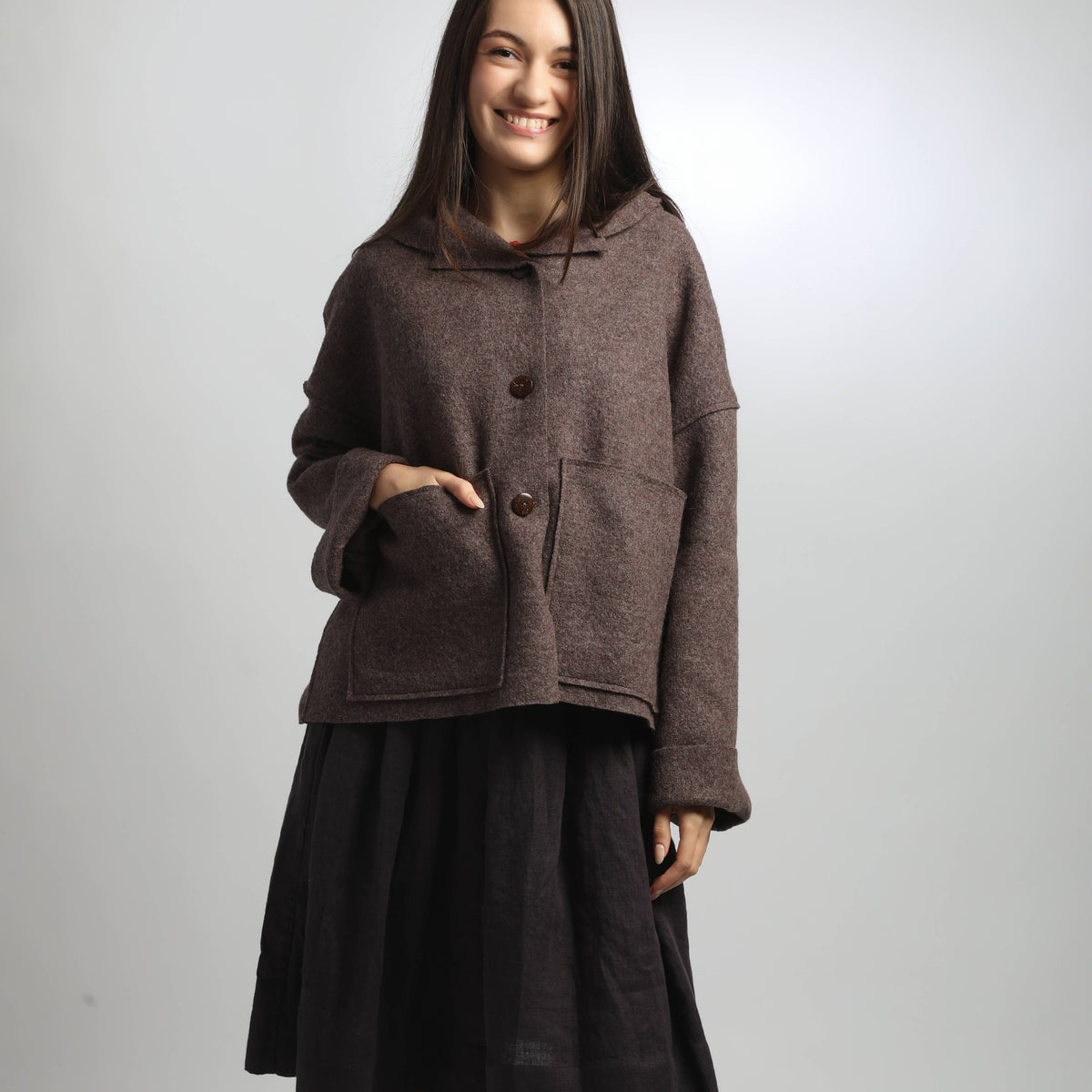 Giaccone UMMA Knotium oversize con cappuccio in lana cotta, marrone