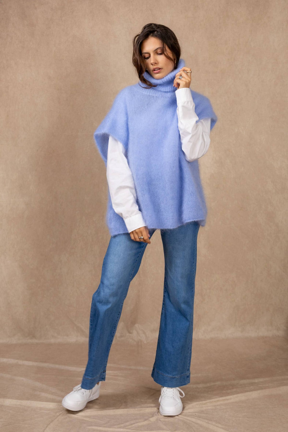 80% KID MOHAIR TURTLENECK PONCHO SWEATER: Sky Blue / One size