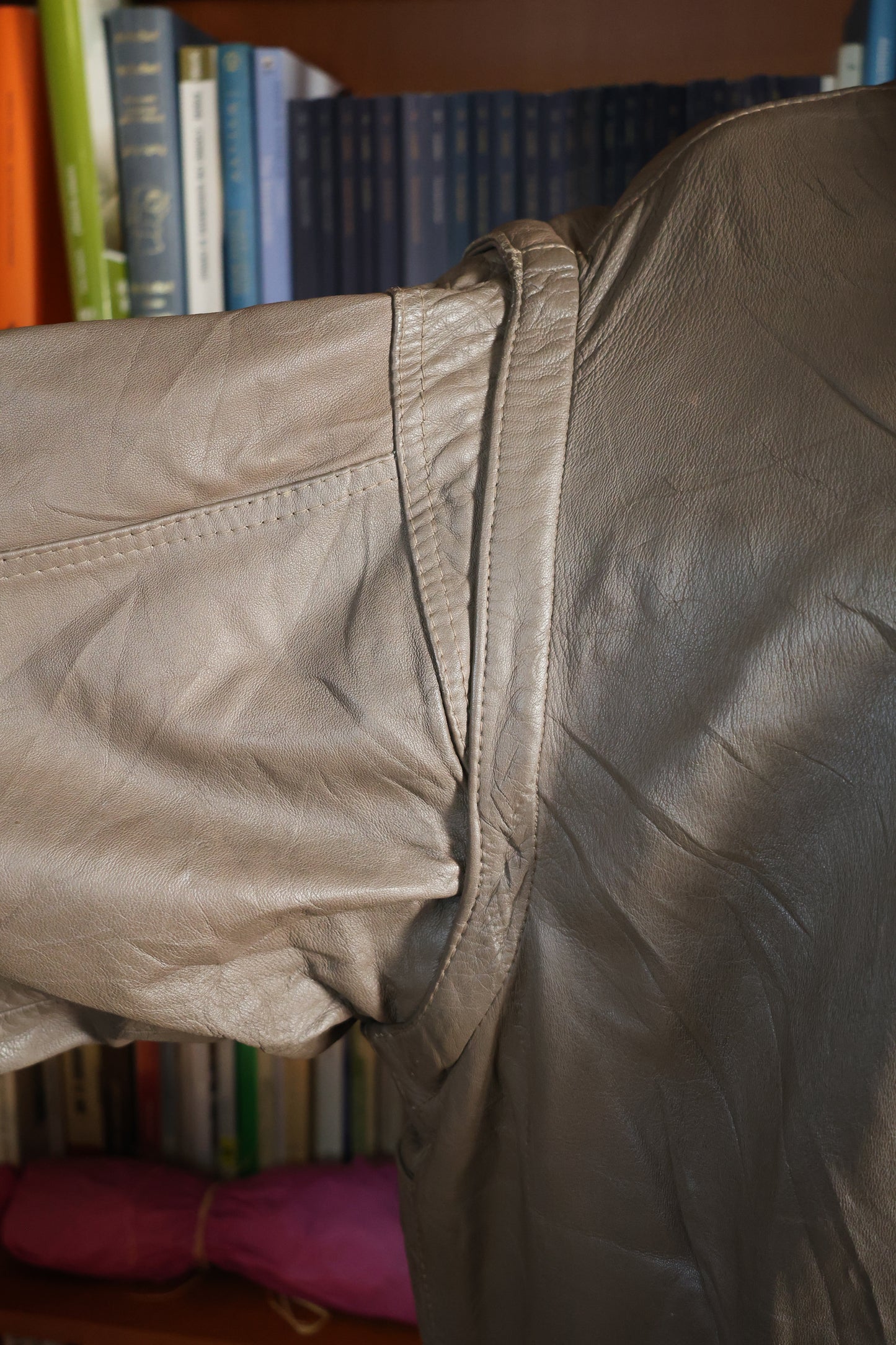 Giacca in pelle vintage senza maniche