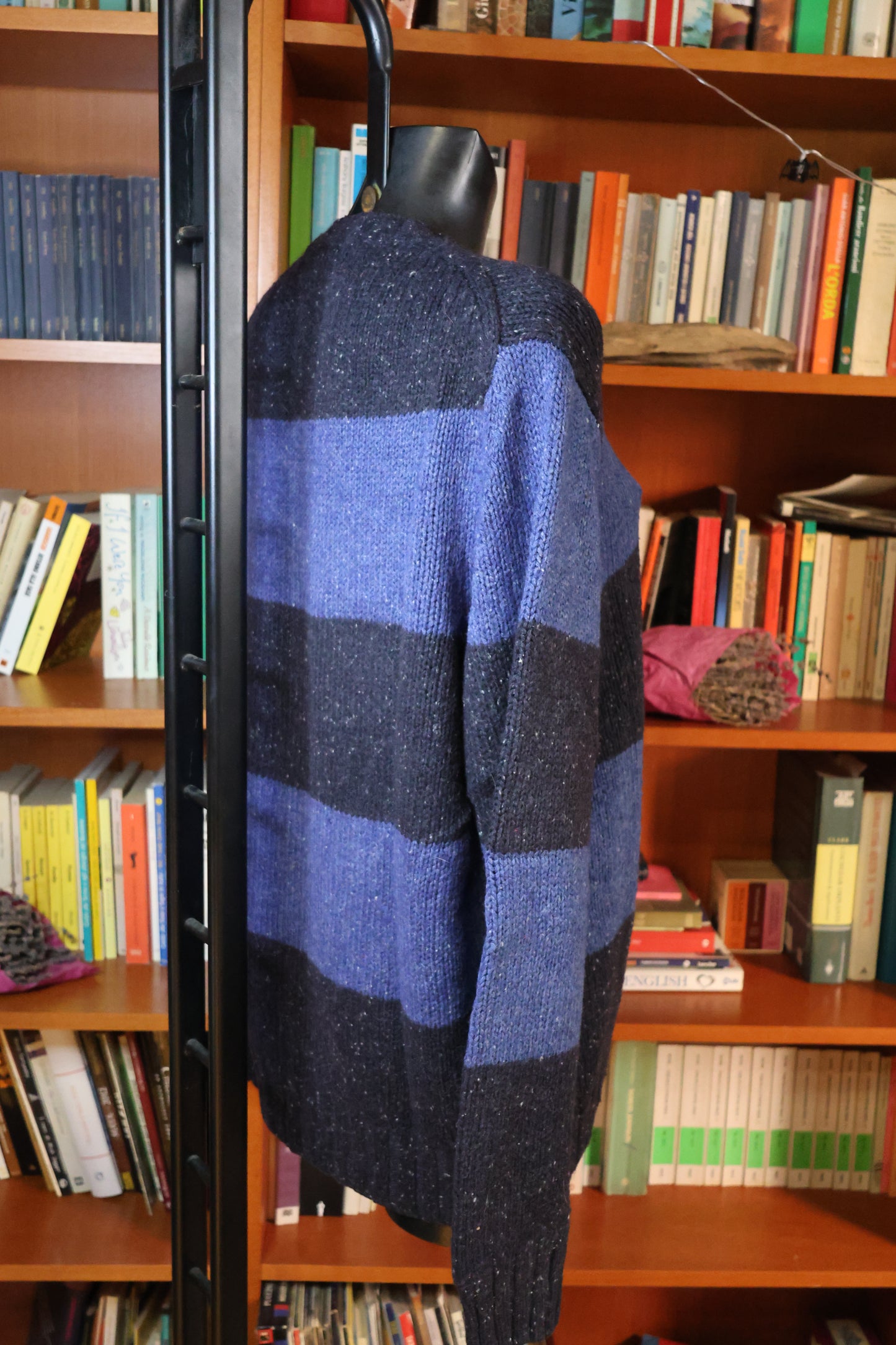 Maglione blu bicolore