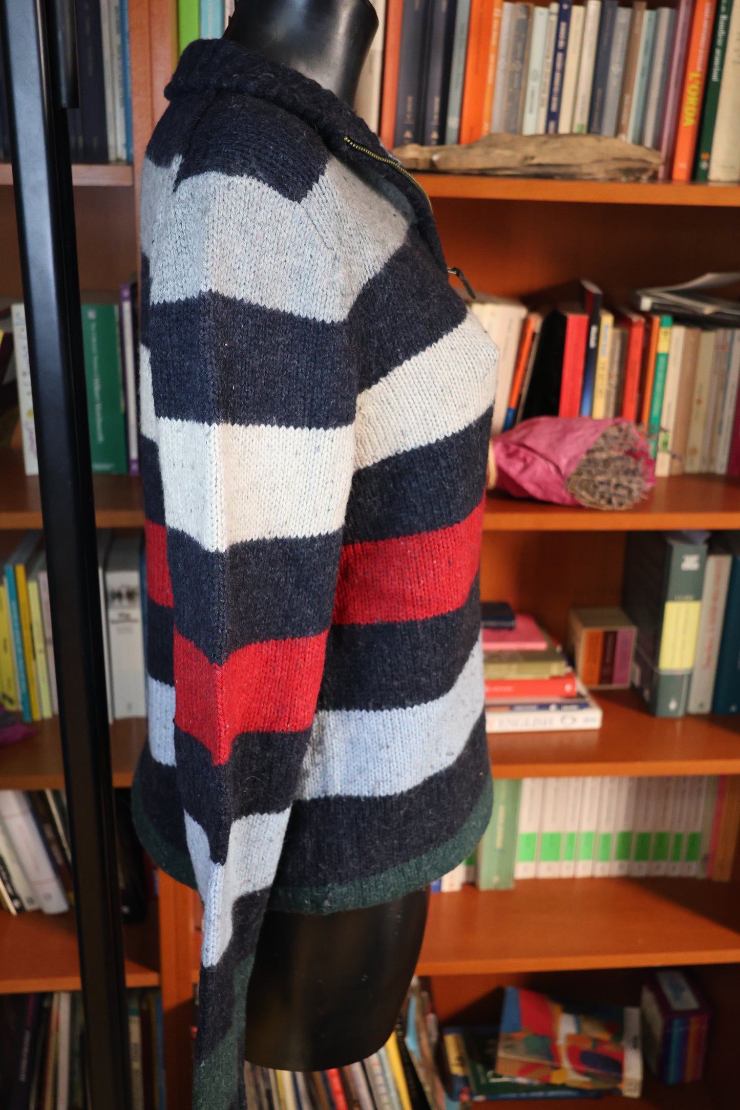 Maglione a righe da ragazzo