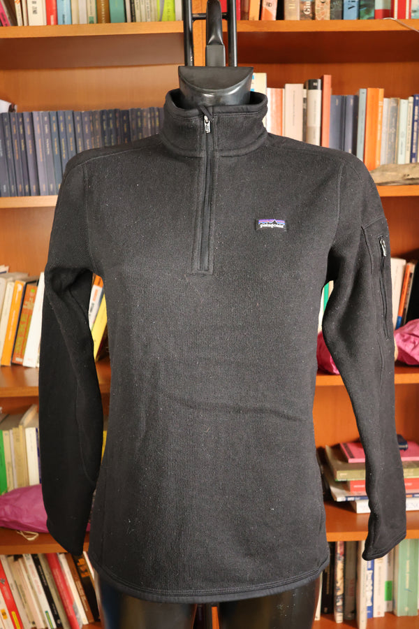 Black Patagonia fleece jacket