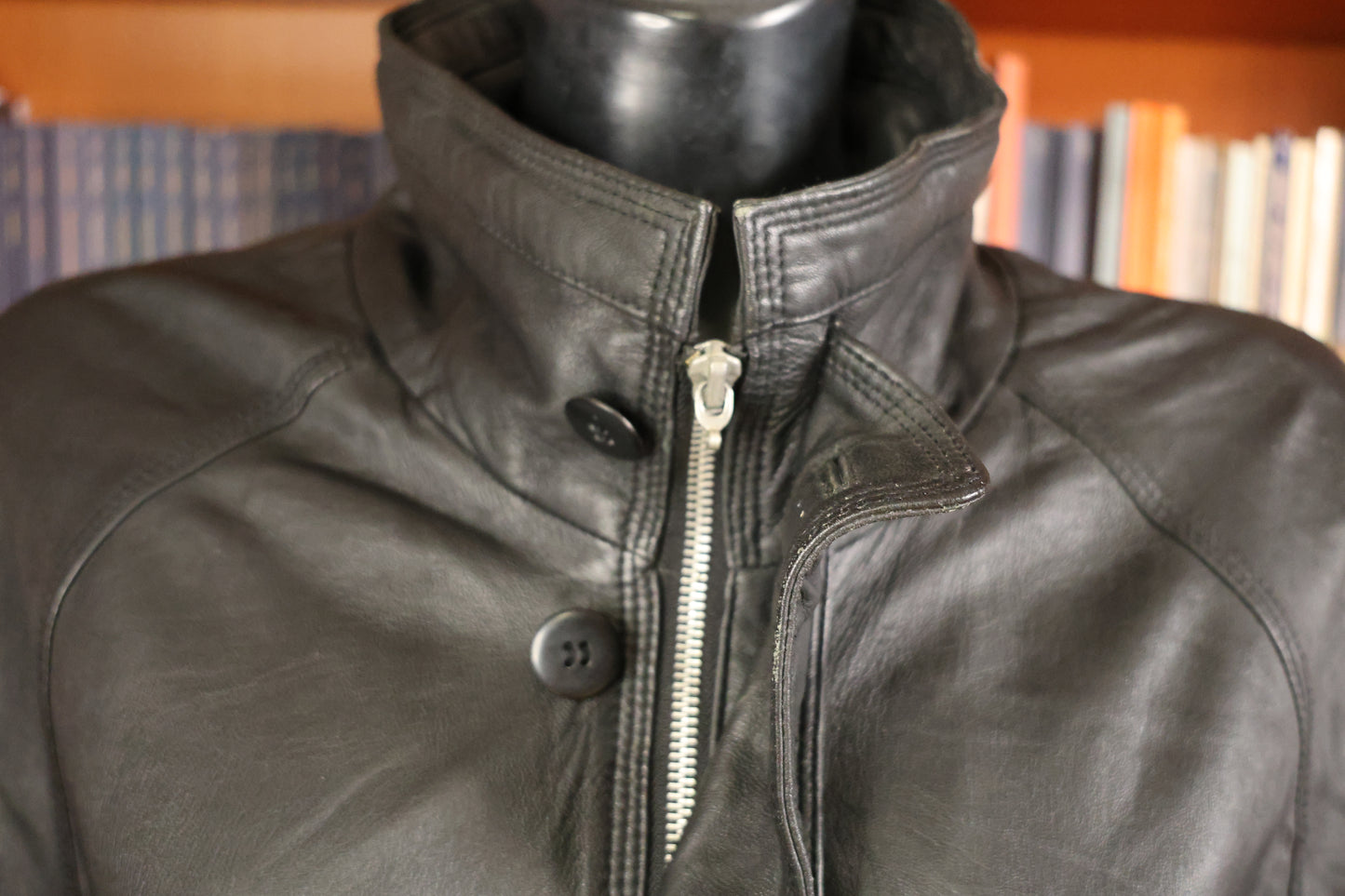 Giacca lunga in pelle nera