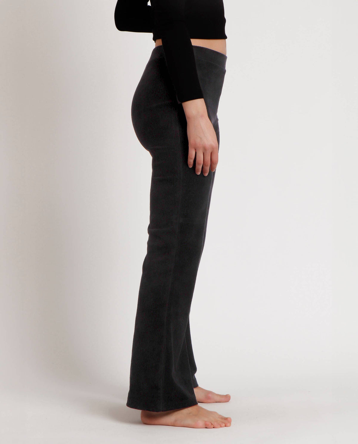 CORDUROY STRETCH FLARE TROUSERS: BLACK / L