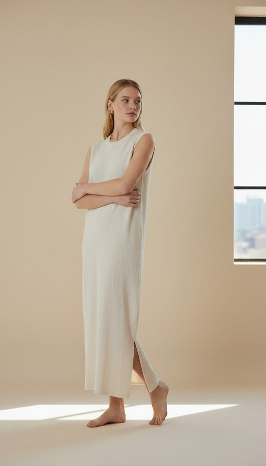Vestito lungo elegante in cotone riciclato e organico Rifò moda sostenibile e circolare