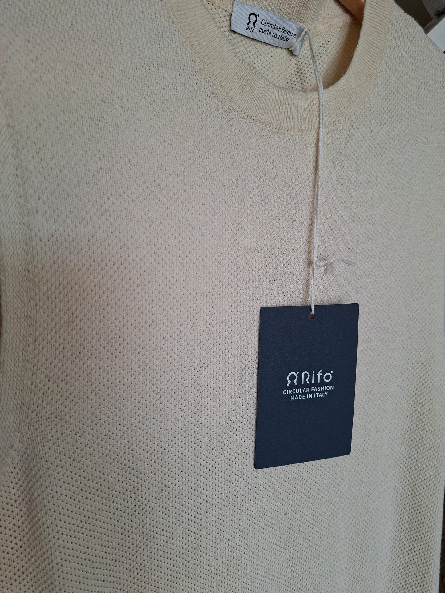 Vestito lungo elegante in cotone riciclato e organico Rifò moda sostenibile e circolare